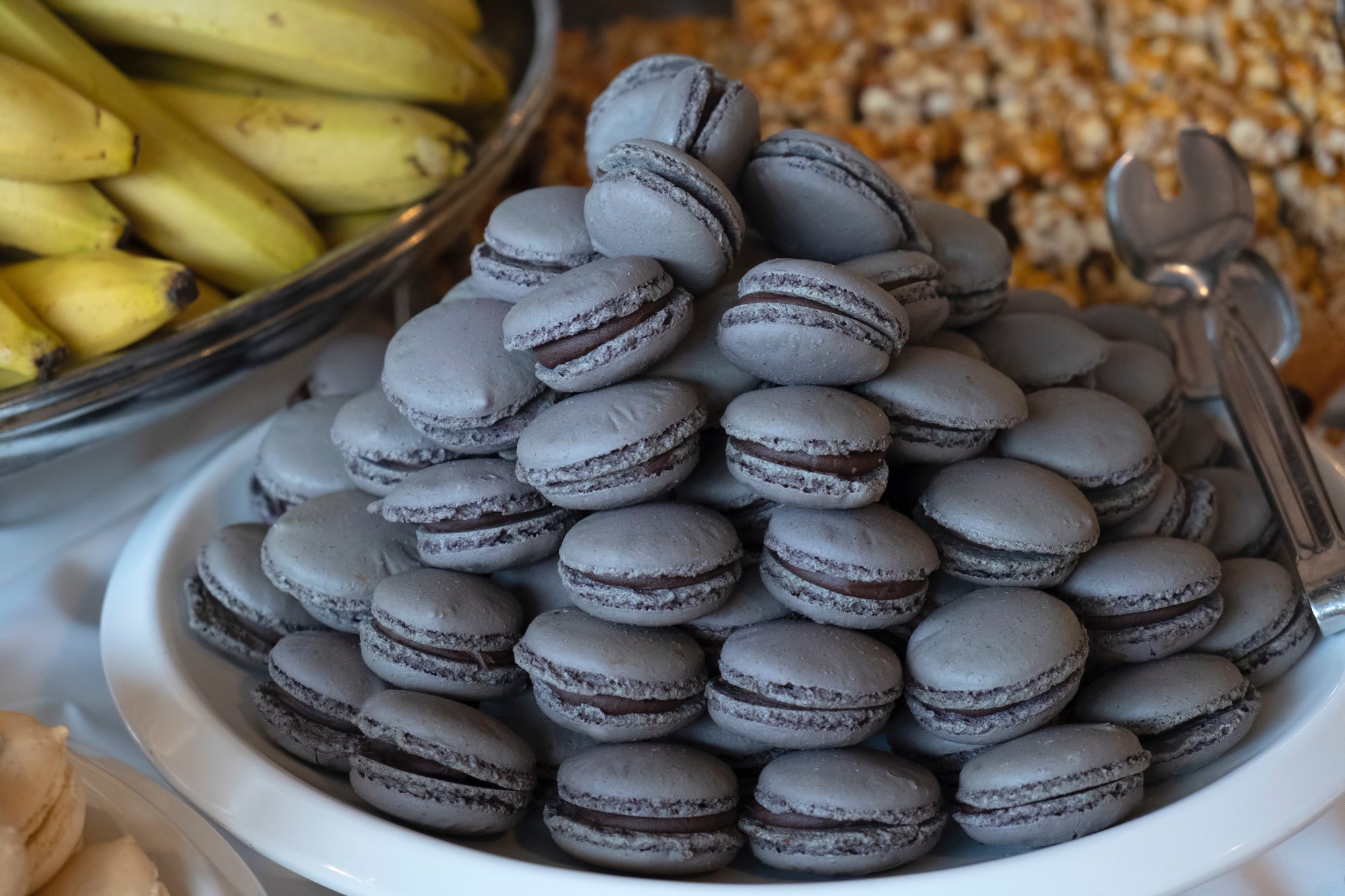 Charcoal Macarons: A Unique Twist on a Classic Delight – Foothills Naturals